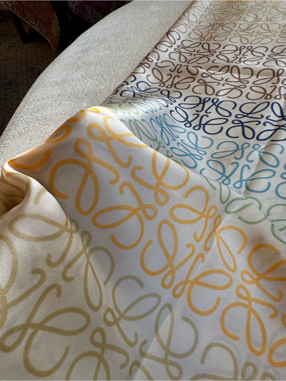 ⚜️Loewe⚜️ Cream / Off White Scarf with Multicolored Anagram Pattern - Picture 11 of 12